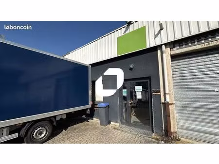 local d'activité 296 m²
