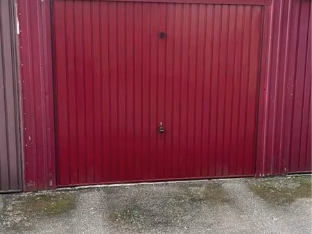 garage à vendre - vendu non occupé - résidence les alizée- montgaillard