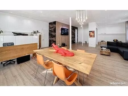 beau local modern de 125m2  usage mixte