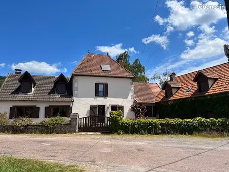 maison 14 pièces 327 m²