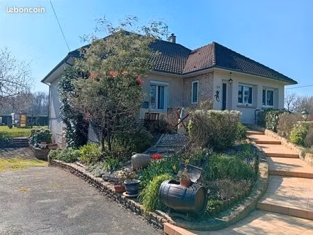 maison individuelle en très bon état à roezé sur sarthe