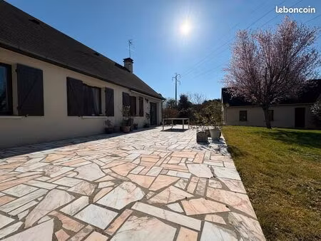 maison plain pied sargé les le mans avec grande dépendance