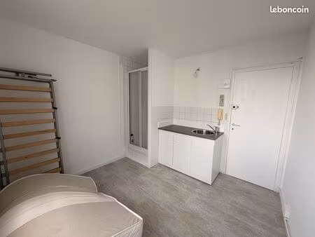 appartement 1 pièce 9 m²
