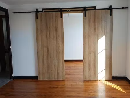 loue appartement f3 en face de la forêt de montgeon