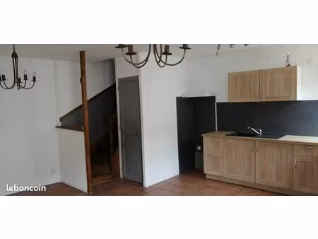 location montfort-le-gesnois