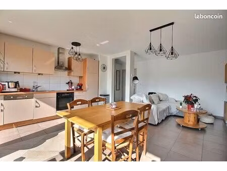 appartement 3 pièces 61 m²