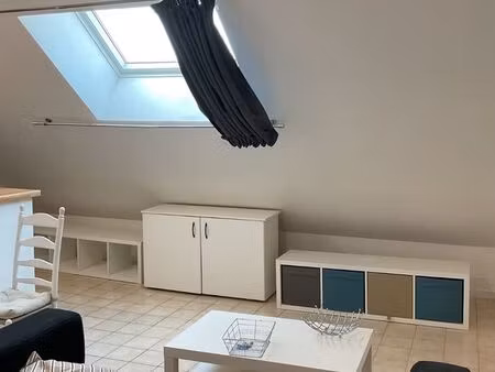 location studio meublé