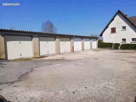 location garage box dalle béton