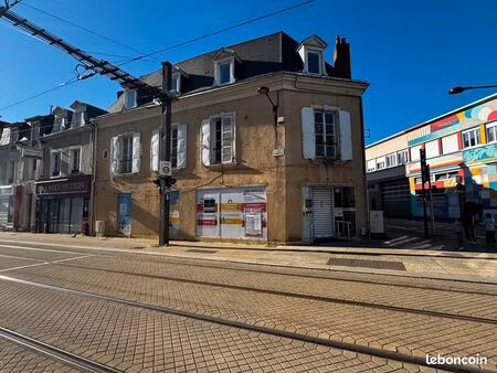 local commercial – emplacement stratégique et forte visibilité