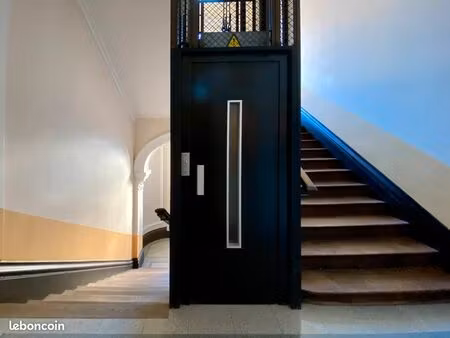 appartement de standing dans hôtel particulier au cœur de la ville