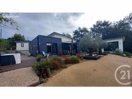 villa 6 pièces 121 m²