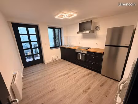 t3 duplex 75 m2 refait à neuf 2ème étage tournus