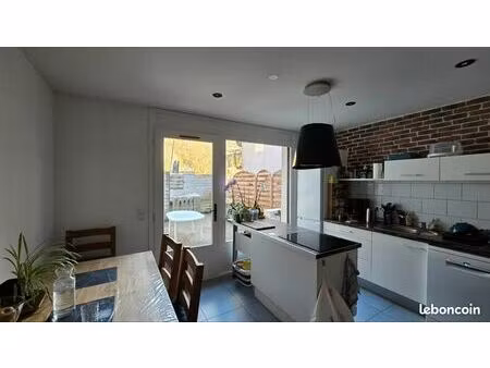 à vendre – appartement 2 pièces en copropriété avec terrasse – rez-de-chaussée