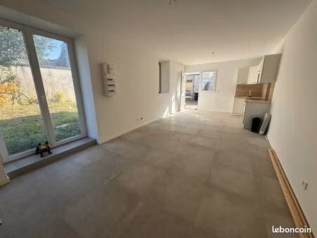 dépendance rénovée en 2 appartements f3