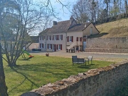 maison 9 pièces 176 m²