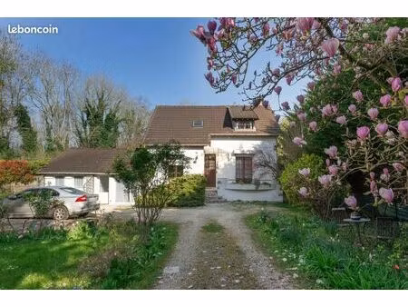 maison 8 pièces 180 m²