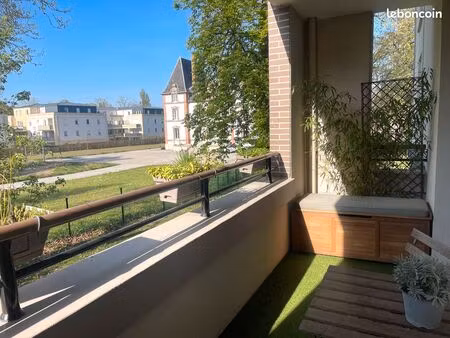 2 pièces - vue château