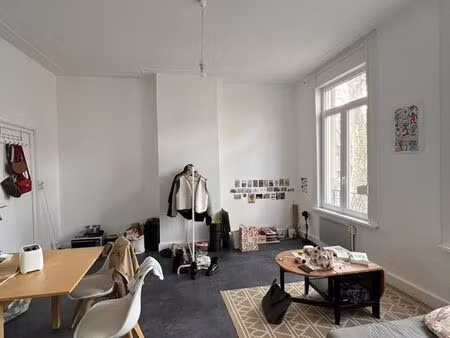 t2 à 100 mètres de la catho sur bd vauban