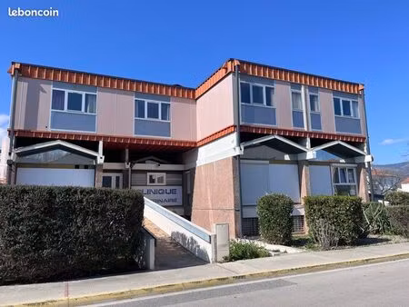 local au centre de prades