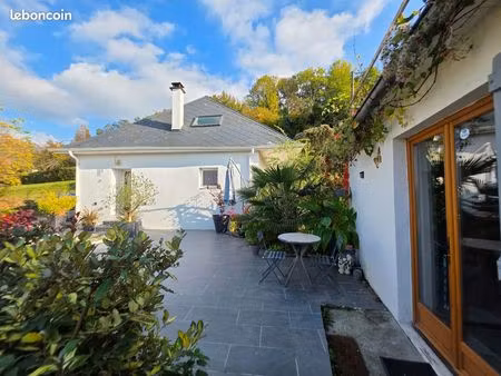 maison 120 m² environ + annexe 18 m² sur terrain 1000 m²