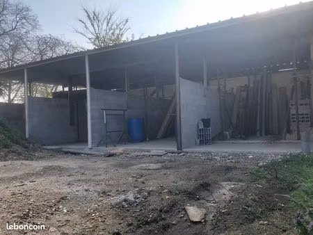 location box de stationnement camping car protégé