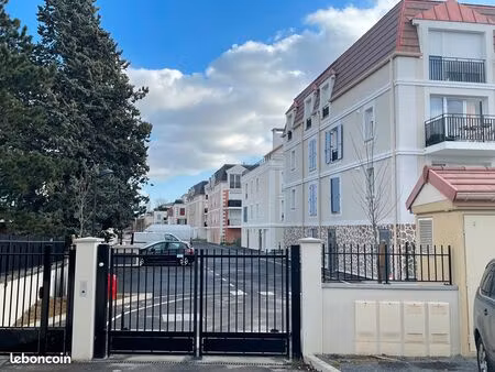 parkings extérieurs à chelles