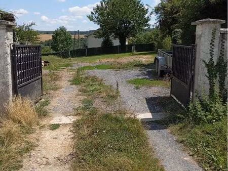 particulier vend terrain à bâtir avec eau courante dessus