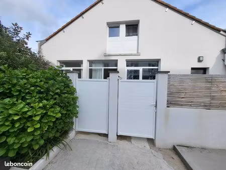 location t2 meublé avec terrasse