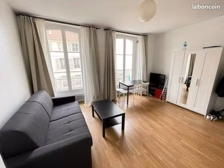 studio 25 m2 versailles chantiers très lumineux cuisine séparée