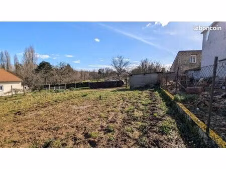 terrain 1004 m² la crèche