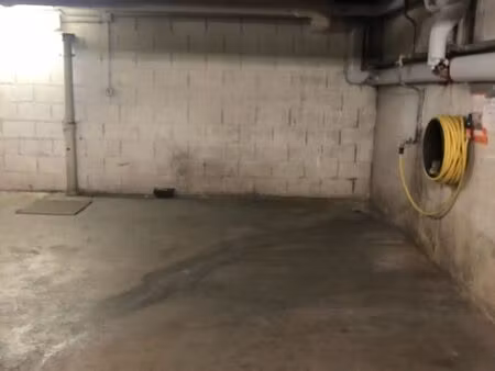 parking sous terrain sécurisé - centre ville