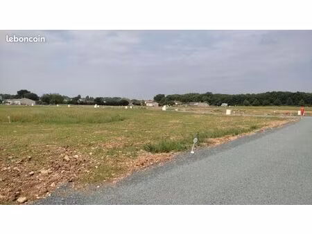 terrain 343 m² aiffres