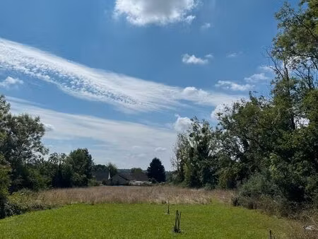 terrain 984 m² constructible viabilisé + 15000m² agricole