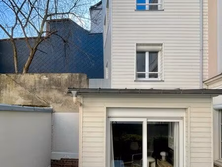 maison de ville 2 chambres – terrasse 20 m² – beauvoisine