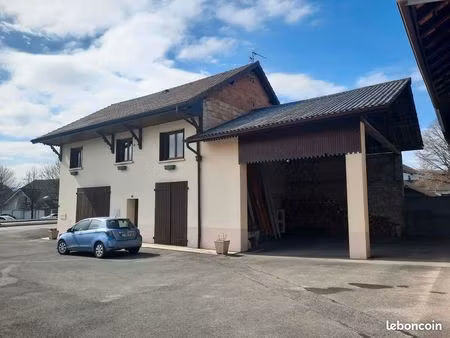 appartement à louer dans maison individuelle