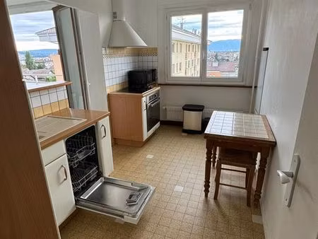 location pour avril 2026 - immeuble sécurisée - proche tram direct gèneve et commodités