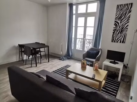 beau f2 rue gambetta à 2 mn de sciences po