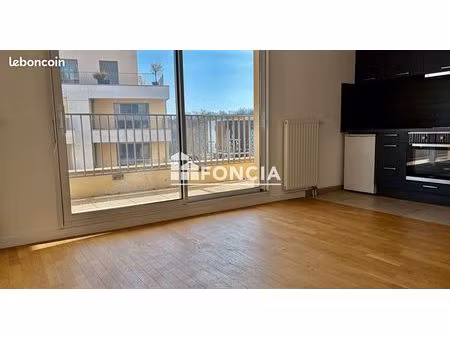 appartement 2 pièces avec balcon – résidence récente (2023)