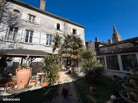 maison 13 pièces 376 m²