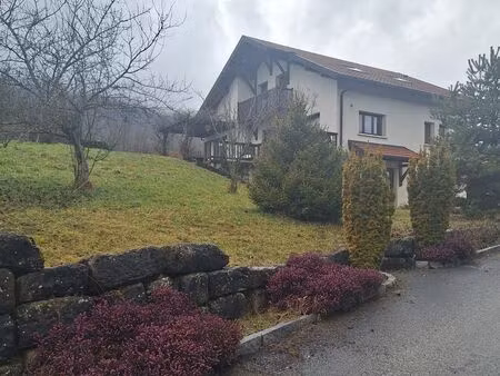 maison individuelle de 147m2 sur 1200m2 de terrain  4 chambres et sous-sol complet