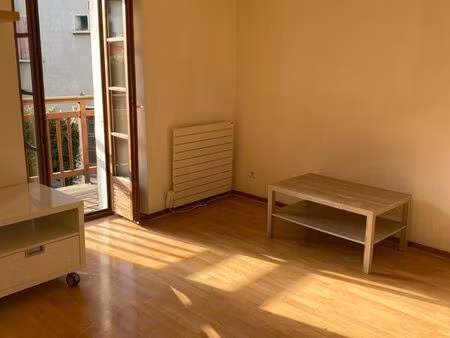 appartement 57 m2   parking  cave  terrasse