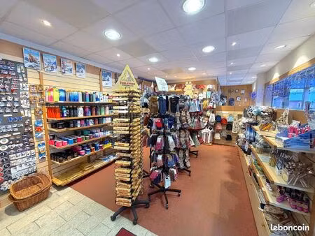 fonds de commerce 80 m² lanslevillard