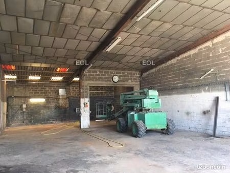 local d'activité 600 m²