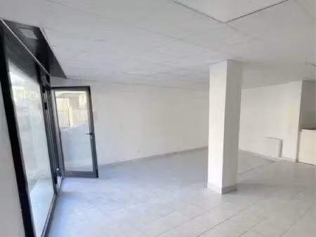 local commercial plein centre ville