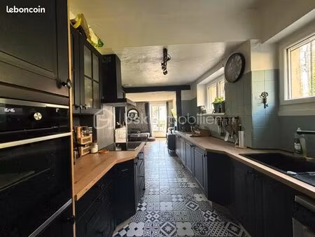maison 5 pièces 161 m²