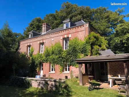 maison 8 pièces 184m2 + dépendance