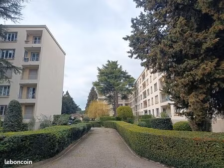 appartement t3 avec parking