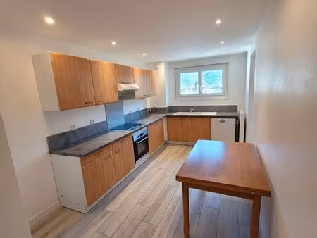 appartement 3 pièces 77m2