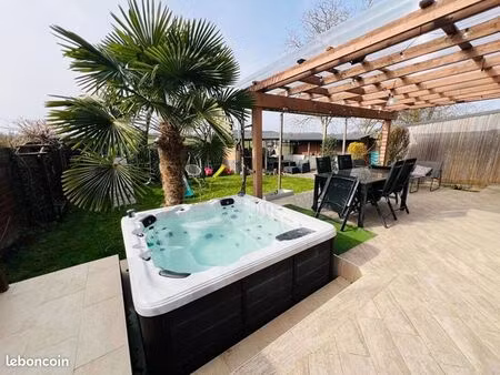 maison villeneuve le comte