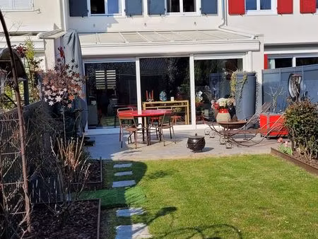 maison mitoyenne joli pré voisins le bretonneux